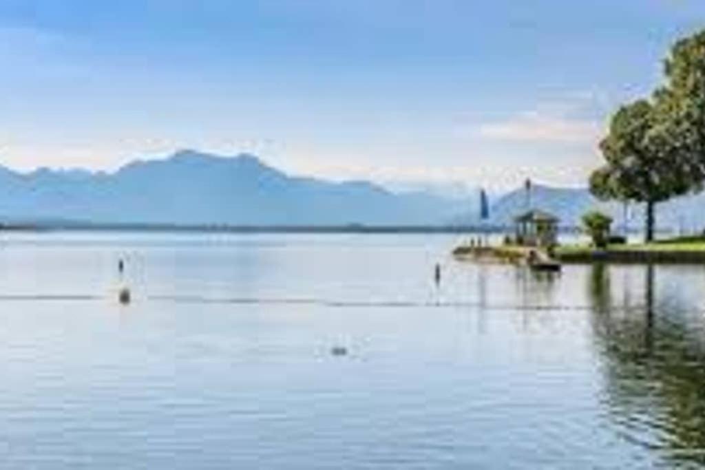 Spacious Roof Top Maisonett Apartment In Prien At Lake Chiemsee المظهر الخارجي الصورة
